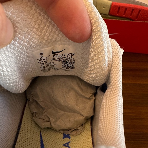 Air Max Genome in White Lime Ice - Picture 7 of 10